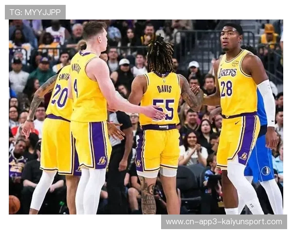 湖人防守体系成熟度被评优于雄鹿，主场优势成取胜关键